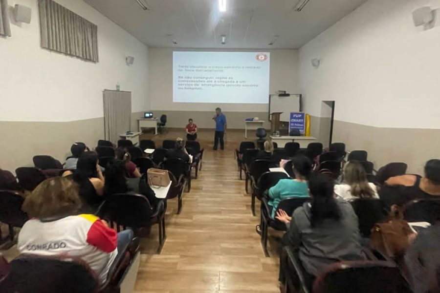 SEMEB realiza treinamento sobre diretrizes da Lei Lucas